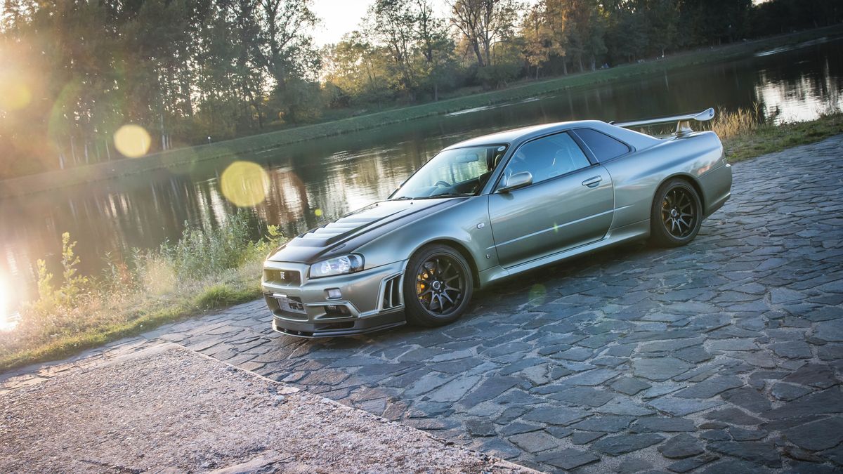 Nissan Skyline GT-R (R34)